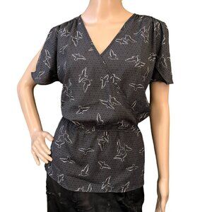 Glam Womens Sz M Faux Wrap Bird Print Blouse V-Neck Split Flutter Sleeves Gray